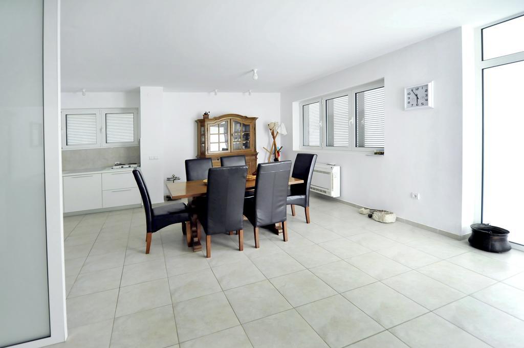 Luxury Apartment Брела Екстер'єр фото